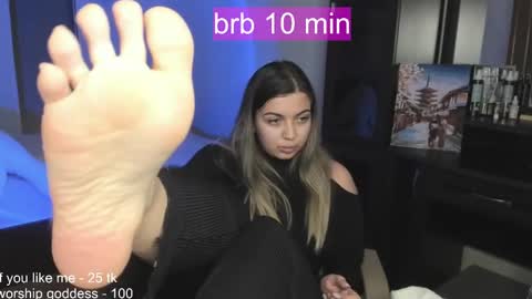 Snapshot of catrinaeuphorina chatting on December 28, 2:11 am Catrina or just Cat online show from December 28, 2:11 am