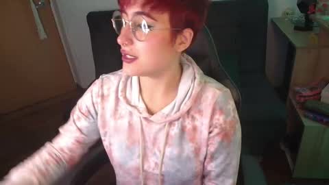 Snapshot of catsito chatting on November 7, 1:38 am im MIA -Independent Model MY OF is catsito3 online show from November 7, 1:38 am