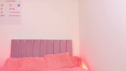 Snapshot of catty_20 chatting on November 7, 2:17 pm Valentina online show from November 7, 2:17 pm