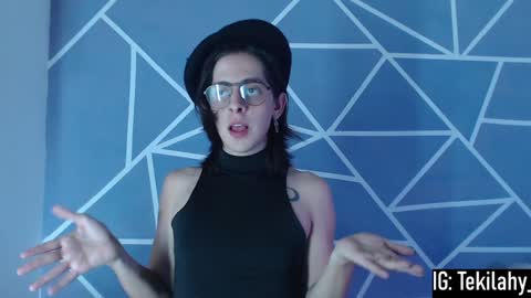 cava_pretty online show from January 20, 4:21 am