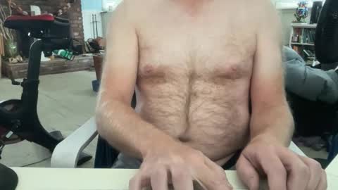 Snapshot of cbjohnjohn chatting on November 5, 4:29 pm John online show from November 5, 4:29 pm