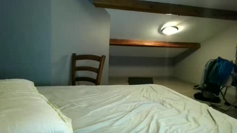 Snapshot of cclovefrench chatting on December 17, 11:00 pm cclovefrench online show from December 17, 11:00 pm