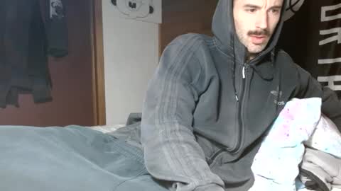 Snapshot of ccumshooter69 chatting on February 18, 1:32 am ccumshooter69 online show from February 18, 1:32 am
