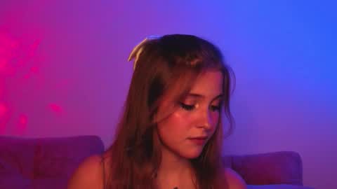 Snapshot of ceceliapidcock chatting on October 5, 7:12 pm Lina online show from October 5, 7:12 pm