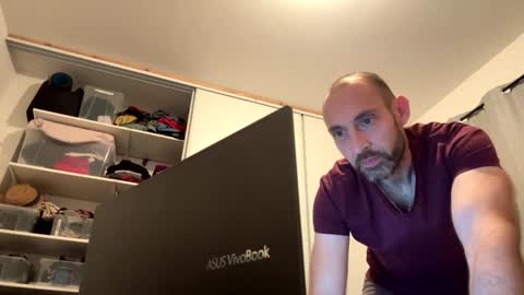 Snapshot of cedric223 chatting on January 21, 5:51 pm cedric223 online show from January 21, 5:51 pm