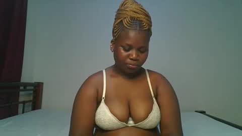 ceepretty25 online show from February 18, 9:38 am