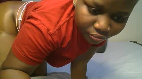 ceepretty25 online show from March 19, 1:04 pm