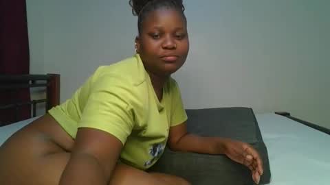 ceepretty25 online show from March 26, 1:01 am