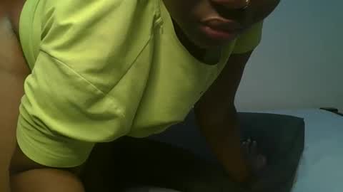 ceepretty25 online show from April 7, 1:28 am