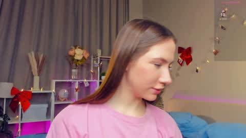 Snapshot of cel1ne_secret chatting on February 2, 7:14 pm Josie Manesi online show from February 2, 7:14 pm