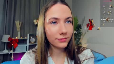 Snapshot of cel1ne_secret chatting on February 13, 7:31 pm Josie Manesi online show from February 13, 7:31 pm