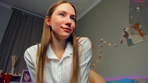 Snapshot of cel1ne_secret chatting on February 14, 1:34 am Josie Manesi online show from February 14, 1:34 am