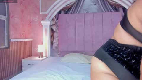 Snapshot of celeste_bigboobs___ chatting on October 2, 3:35 am Celeste online show from October 2, 3:35 am