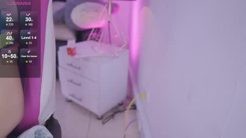 Snapshot of celeste_blazze chatting on December 14, 9:56 pm Celeste  online show from December 14, 9:56 pm