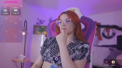 Snapshot of celeste_blazze chatting on December 19, 4:46 pm Celeste  online show from December 19, 4:46 pm