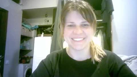 Snapshot of celeste_naughty_ chatting on March 4, 10:10 am celeste_naughty_ online show from March 4, 10:10 am