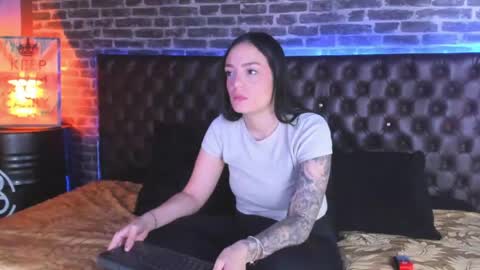 celeste_starsss online show from May 31, 9:05 pm