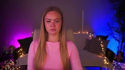 celestenoirr online show from June 3, 1:46 pm