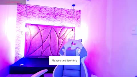 Snapshot of celestesky__ chatting on October 4, 12:03 pm online show from October 4, 12:03 pm