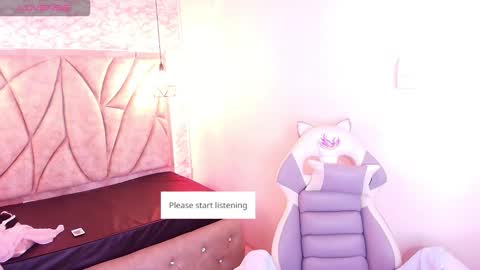 Snapshot of celestesky__ chatting on October 6, 12:13 pm online show from October 6, 12:13 pm