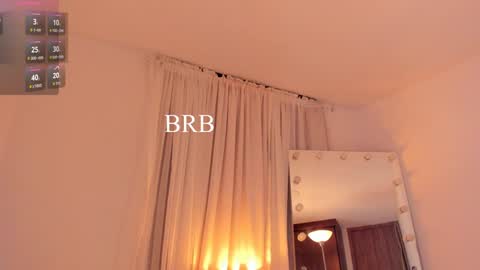 Snapshot of celia_dubois chatting on February 1, 11:27 pm Ari online show from February 1, 11:27 pm