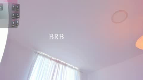 Snapshot of celia_dubois chatting on February 22, 8:42 pm Ari online show from February 22, 8:42 pm