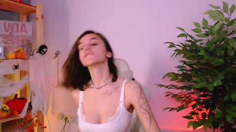  Celine  online show from November 2, 4:59 am