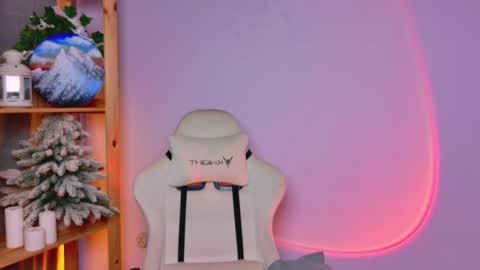  Celine  online show from February 1, 4:00 am