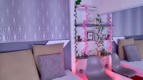 Snapshot of celine_lee chatting on September 18, 5:37 pm Celine online show from September 18, 5:37 pm