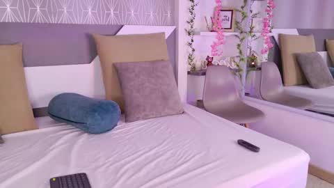 Snapshot of celine_lee chatting on November 22, 4:17 pm Celine online show from November 22, 4:17 pm