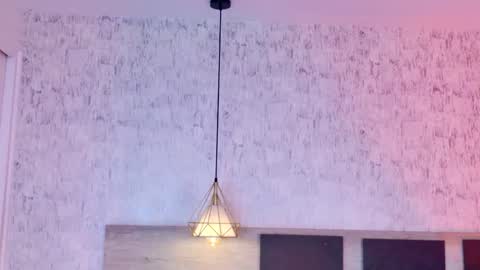 Snapshot of celine_lee chatting on December 19, 5:53 pm Celine online show from December 19, 5:53 pm