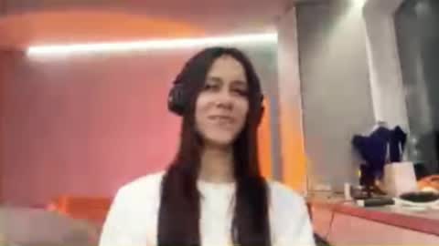 Snapshot of celinebinegar chatting on March 4, 4:46 pm Celine online show from March 4, 4:46 pm