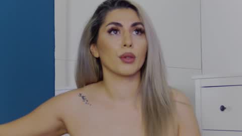 Snapshot of celinemeyerr chatting on October 11, 5:28 am CelineMeyer online show from October 11, 5:28 am