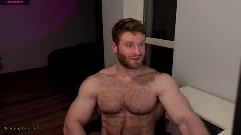 Snapshot of centurion_1 chatting on December 19, 12:17 am Bruce online show from December 19, 12:17 am