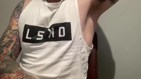 Snapshot of ch19876 chatting on December 19, 6:04 pm ch19876 online show from December 19, 6:04 pm