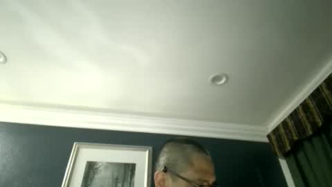 Snapshot of ch383331986 chatting on October 18, 10:38 am HAHA online show from October 18, 10:38 am