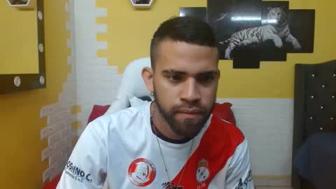 Snapshot of chacorta_ chatting on April 30, 1:50 pm chacorta_ online show from April 30, 1:50 pm