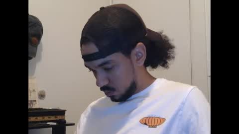 Snapshot of chainnballz chatting on November 22, 9:47 pm ChainNballzz online show from November 22, 9:47 pm