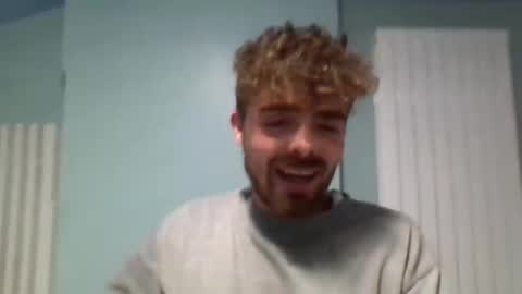 Snapshot of chambrss chatting on October 26, 3:45 am chambrss online show from October 26, 3:45 am