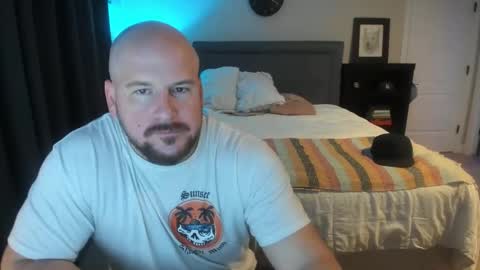 Snapshot of chance69cruise chatting on December 3, 5:20 am Chance Cruise online show from December 3, 5:20 am