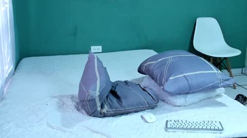 Snapshot of chandler_kenji chatting on December 6, 7:01 pm Kenji online show from December 6, 7:01 pm