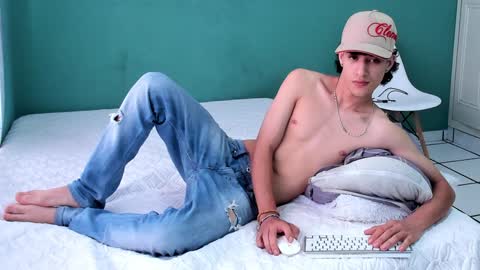 Snapshot of chandler_kenji chatting on December 9, 4:15 pm Kenji online show from December 9, 4:15 pm