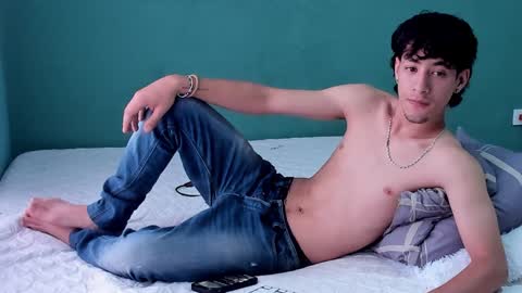 Snapshot of chandler_kenji chatting on December 19, 7:07 pm Kenji online show from December 19, 7:07 pm