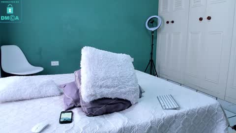 Snapshot of chandler_kenji chatting on January 9, 4:28 pm Kenji online show from January 9, 4:28 pm