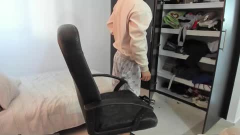 Snapshot of chandler_kenji chatting on September 9, 11:54 am Kenji online show from September 9, 11:54 am