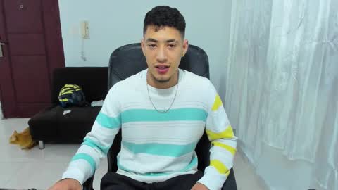 Snapshot of chandler_kenji chatting on October 1, 2:39 am Kenji online show from October 1, 2:39 am