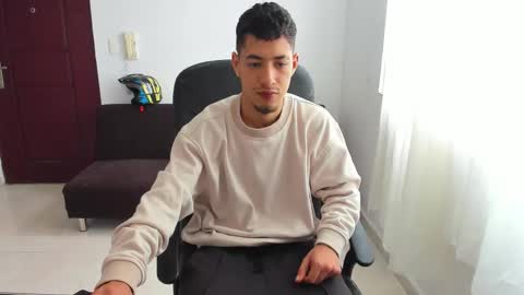 Snapshot of chandler_kenji chatting on October 4, 4:27 pm Kenji online show from October 4, 4:27 pm