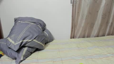 Snapshot of chandler_kenji chatting on November 20, 2:01 am Kenji online show from November 20, 2:01 am