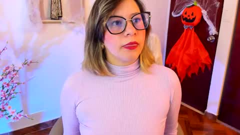 chanell online show from October 22, 9:09 am