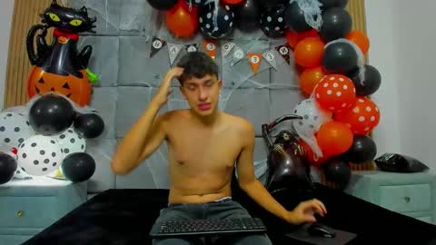 Snapshot of chanellandmax chatting on October 30, 1:12 pm Chanellandmax online show from October 30, 1:12 pm